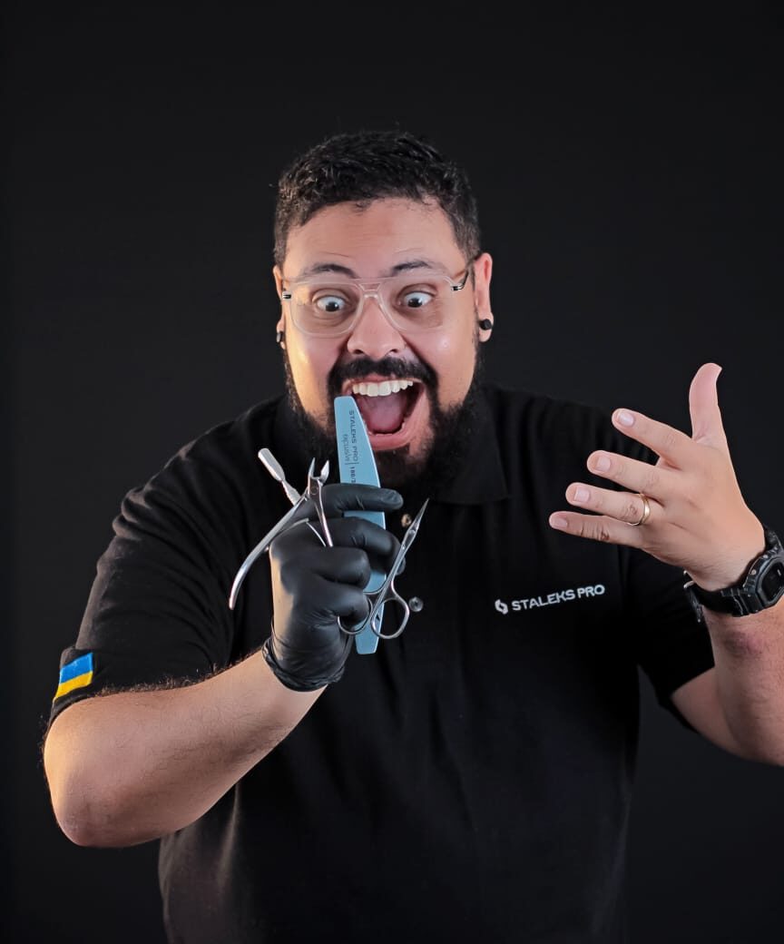 Napoleão Canela: do preconceito à consagração internacional no mundo nails