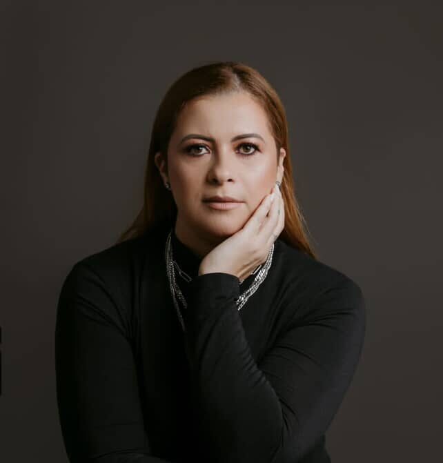 Simony Evangelista: do salão de beleza à independência financeira através das unhas