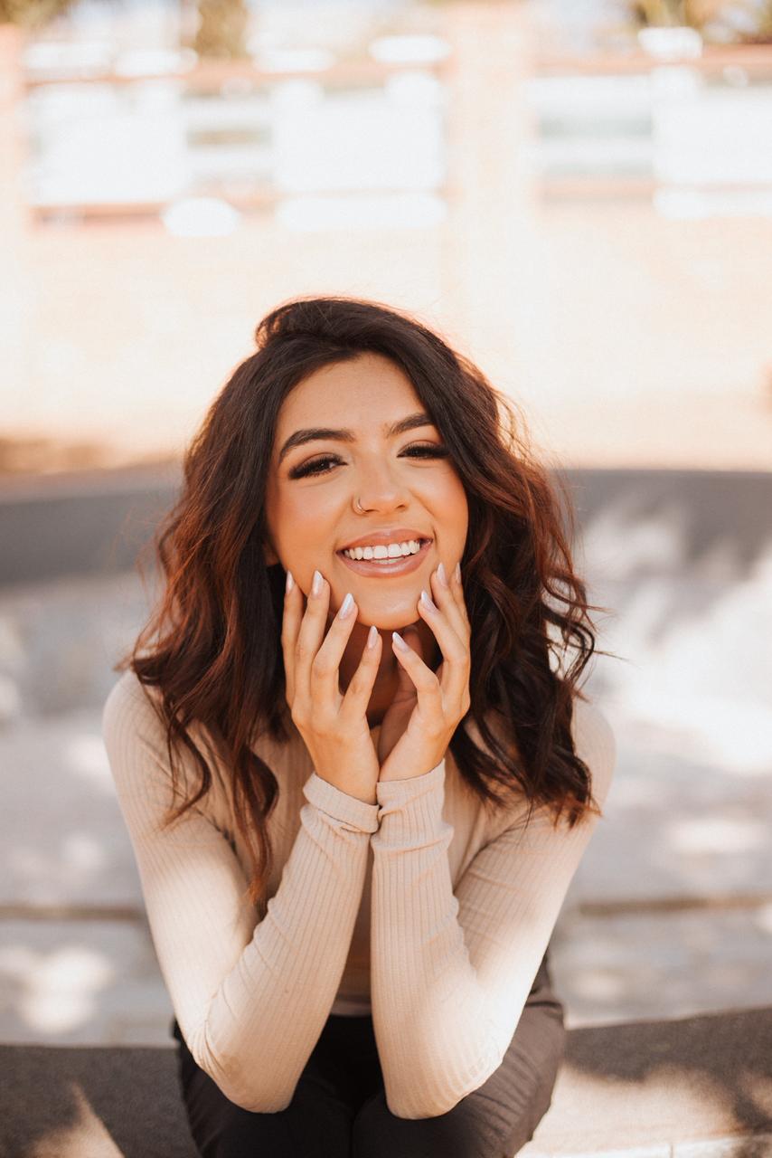 Júlia Pereira — da improvisação ao reconhecimento no mundo das nails