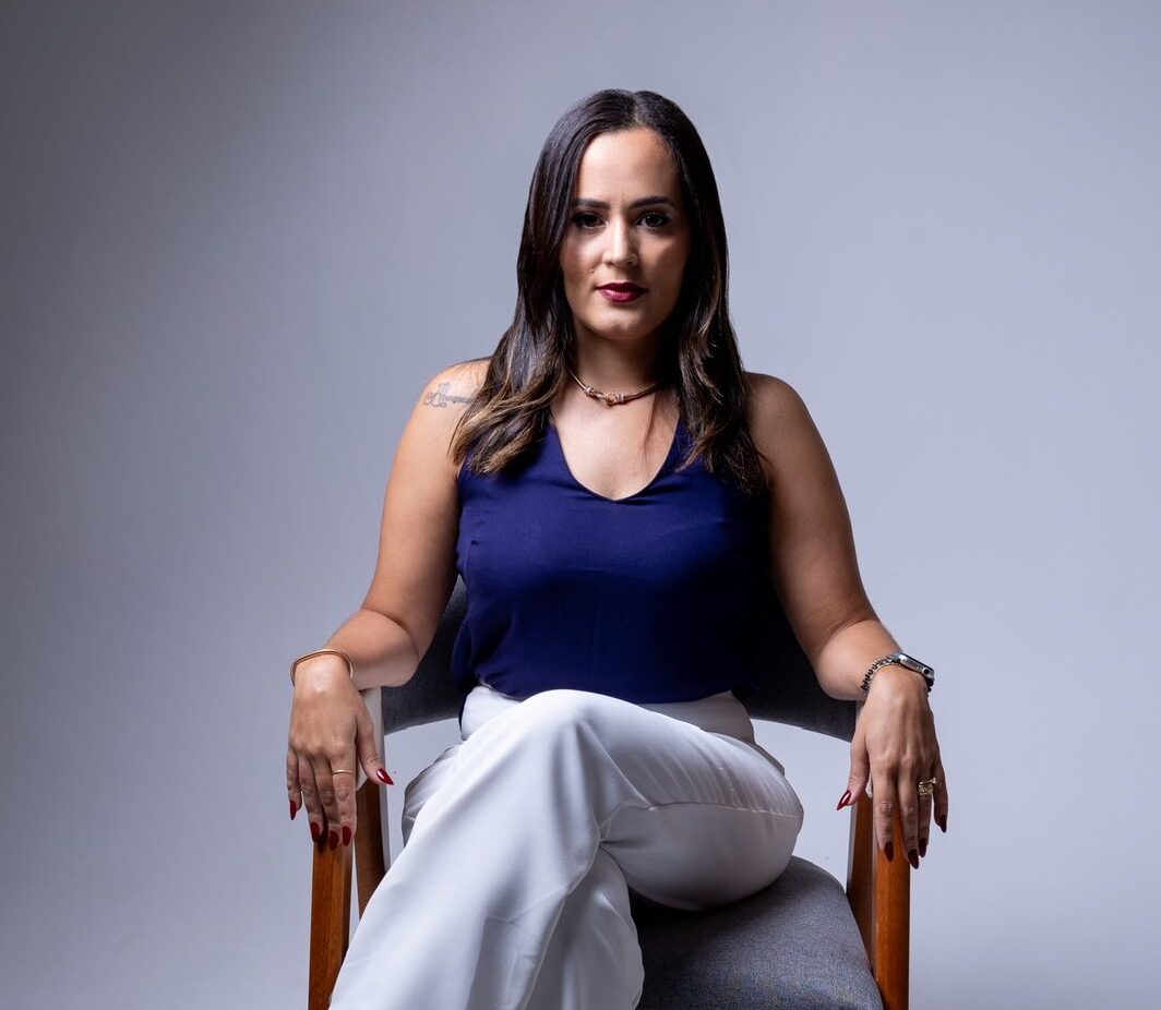 Jacqueline Feitoza — Do carro onde morou por dois meses ao reconhecimento internacional