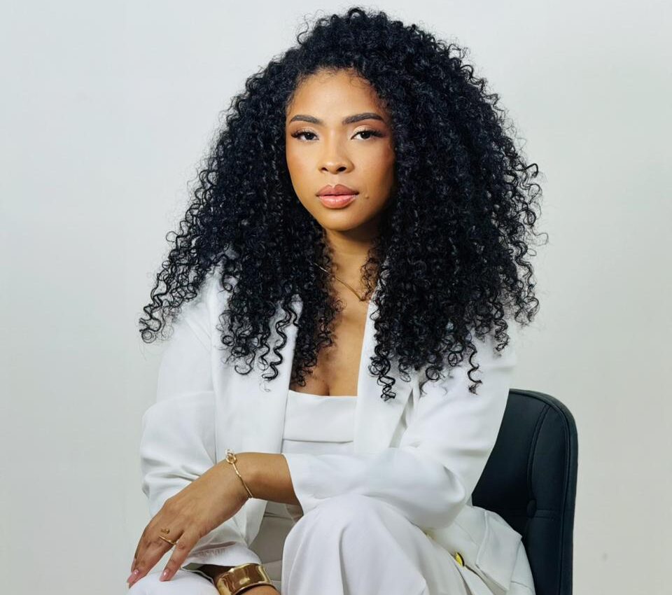 Brena Luz: da sala simples ao propósito que transforma vidas através das unhas